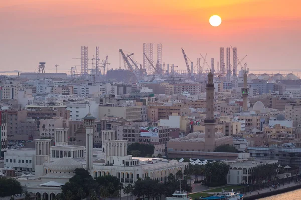 Panoramic view of Dubai from a Deira skyscraper — Stock Photo, Image