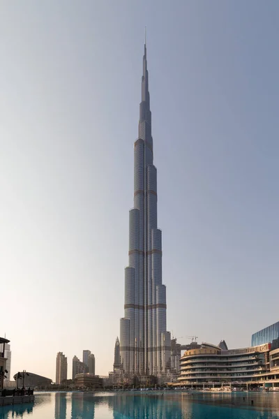 Dubai shopping center e Burj khalifa — Fotografia de Stock