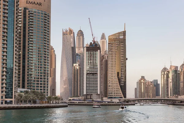 Panorámás kilátás nyílik a Dubai Marina, Egyesült Arab Emírségek — Stock Fotó