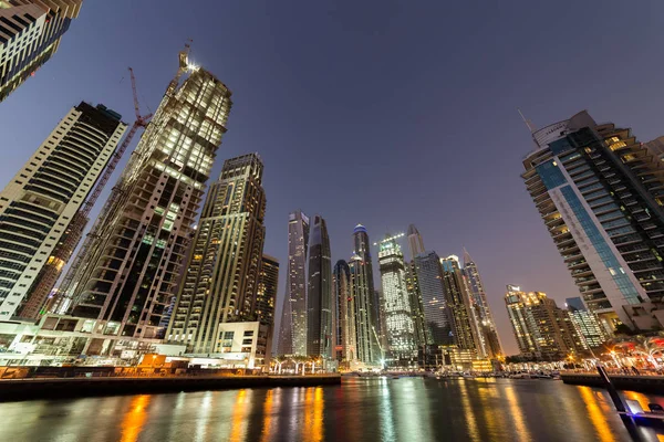 Panorámás kilátás nyílik a Dubai Marina, Egyesült Arab Emírségek — Stock Fotó