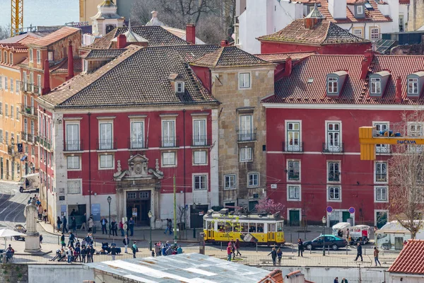 Hermosa vista de la ciudad vieja de Lisboa, Portugal — Foto de Stock