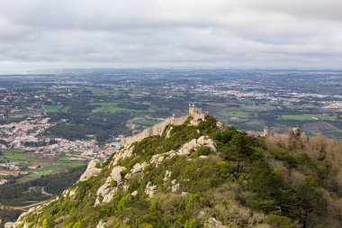 Sintra, Lizbon bölgesi, Portekiz Mağribi kale üzerinden doğal görünüm