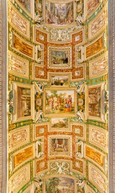 Roma, İtalya - 24 Nisan 2016: Vatikan Müzeleri, Vatikan Şehri 'ndeki halka açık sanat ve heykel müzeleri, Roma, İtalya