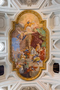 Roma, İtalya - 25 Nisan 2016: Roma, İtalya 'da bir Katolik kilisesi olan ve Michelangelo' nun Musa heykelinin evi olarak bilinen Aziz Peter in Chains