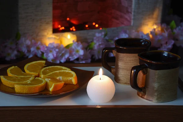 Mum, bardak ve şömineyle dolu bir hayat.