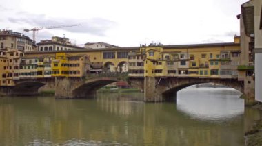 Ponte Vecchio, Köprüsü, Floransa, İtalya. 4k.