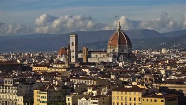 Belle vue sur Florence et la cathédrale Santa Maria del Fiore, Florence, Italie. Zoom . — Video