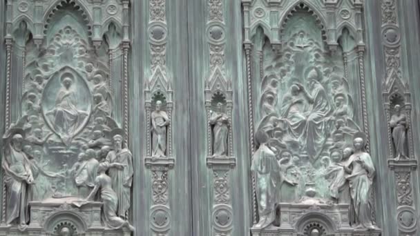 Duomo, katedrály Santa Maria del Fiore. Architektonické detaily. 4k. — Stock video