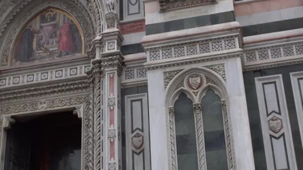 Duomo, katedra Santa Maria del Fiore. Detale architektoniczne. 4k. — Wideo stockowe