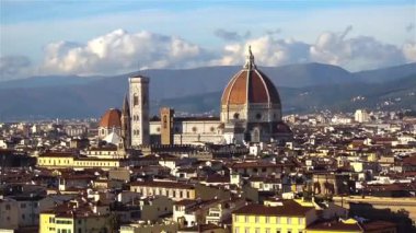 Güzel manzarası Floransa ve katedral Santa Maria del Fiore, Floransa, İtalya. Yakınlaştırma.