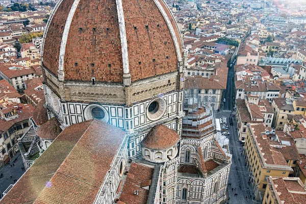 Italien. Florens, katedralen Santa Maria del Fiore. Arkitektoniska detaljer — Stockfoto