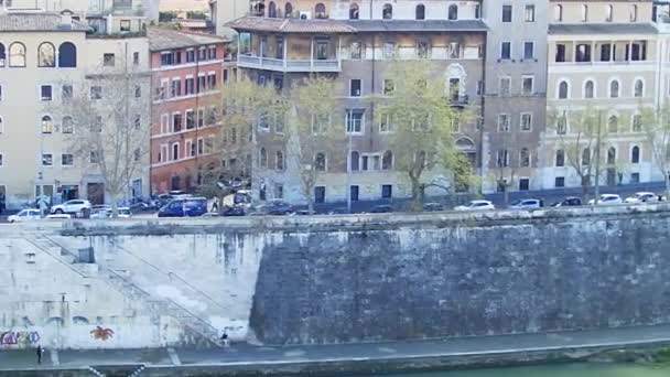 Roma, İtalya - 25 Şubat 2017: Castel Santangelo Roma'da Roma'dan görünümünü — Stok video