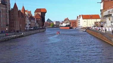 Gdansk, Polonya - 07 Mayıs 2017: Gdansk Old Town ve Motlawa Nehri.