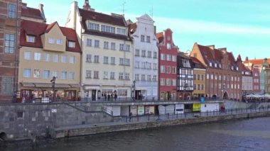 Gdansk, Polonya - 07 Mayıs 2017: Gdansk Old Town ve Motlawa Nehri.