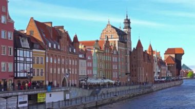 Gdansk, Polonya - 07 Mayıs 2017: Gdansk Old Town ve Motlawa Nehri.