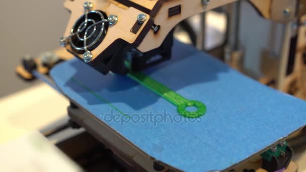 Drie dimensionale printer tijdens werk, 3d printen. — Stockvideo