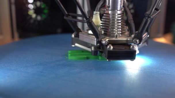 Drie dimensionale printer tijdens werk, 3d printen. — Stockvideo