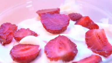 Çilek krem, makro çekim dönen parçaları.