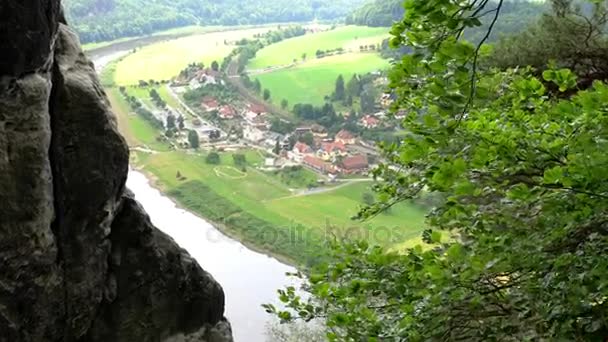 Саксонської Швейцарії до національного парку Bastei — стокове відео