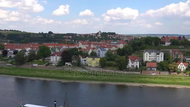 Meissen, Germania: Veduta panoramica del centro storico di Meissen, Germania. Meissen è una città su entrambe le rive del fiume Elba nel Libero Stato di Sassonia, nella Germania orientale . — Video Stock