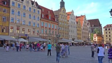Wroclaw, Polonya - 04 Temmuz 2017: Tarihi Wroclaw city center, Polonya görünümü. Wroclaw tarihsel Silezya ve Aşağı Silezya başkentidir, alt Silesian Voivodeship başkentidir.