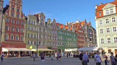 Wroclaw, Polonya - 04 Temmuz 2017: Tarihi Wroclaw city center, Polonya görünümü. Wroclaw tarihsel Silezya ve Aşağı Silezya başkentidir, alt Silesian Voivodeship başkentidir.