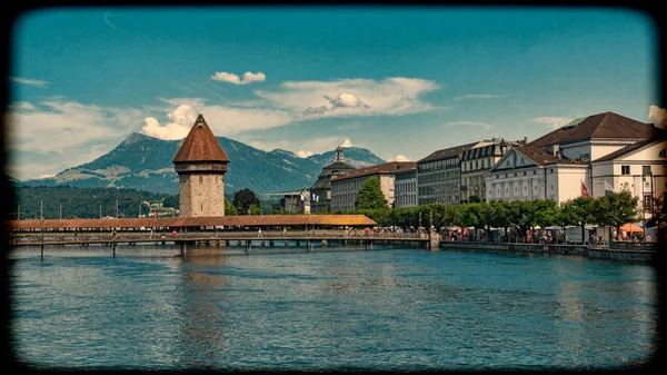 Lucerna, Szwajcaria: Widok na zabytkowe centrum miasta Lucerna, Szwajcaria. Styl Vintage. — Zdjęcie stockowe