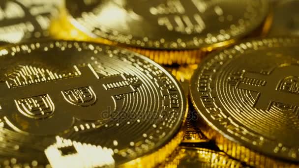 Monnaie cryptographique Bitcoins d'or - BTC - Bit Coin. Macro shots crypto monnaie Bitcoin pièces rotatives. Boucle sans couture . — Video