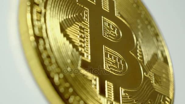 Valuta di crittografia Bitcoin d'oro - BTC - Moneta bit. Macro colpi criptovaluta Bitcoin monete rotanti. loop senza soluzione di continuità . — Video Stock