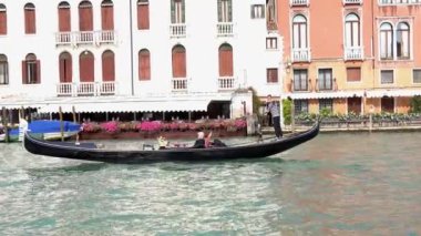 Venice, İtalya - Ekim, 2017: Görkemli grand Venedik canal ve su trafik, Venedik, İtalya. Gondol Venedik İtalya'da