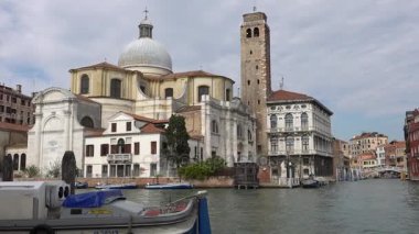 Venice, İtalya - Ekim, 2017: Görkemli büyük kanal Venedik ve su trafik, Venedik, İtalya.
