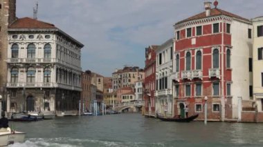 Venice, İtalya - Ekim, 2017: Görkemli büyük kanal Venedik ve su trafik, Venedik, İtalya.