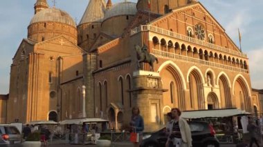 Padua, İtalya - Ekim, 2017: Aziz Antuan kurumlu Bazilikası. Padova, Padova İtalya'nın Veneto, Kuzey İtalya biridir.