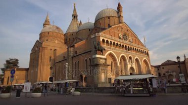 Padua, İtalya - Ekim, 2017: Aziz Antuan kurumlu Bazilikası. Padova, Padova İtalya'nın Veneto, Kuzey İtalya biridir.