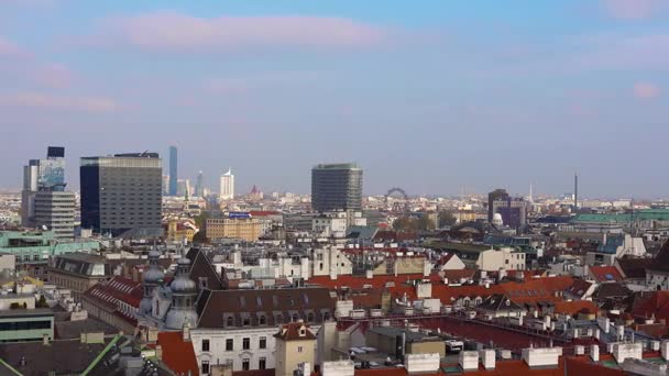 De skyline van de Vienna, Oostenrijk. Luchtfoto van Wenen. Oostenrijk. Wien Wenen is de hoofdstad en grootste stad van Oostenrijk, en één van de 9 deelstaten van Oostenrijk. — Stockvideo