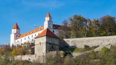 Stary Hrad - Bratislava antik kale. Bratislava her iki nehir Tuna ve Morava Nehri kıyılarına işgal.