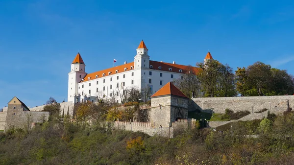 Stary Hrad - Bratislava antik kale. Bratislava her iki nehir Tuna ve Morava Nehri kıyılarına işgal.