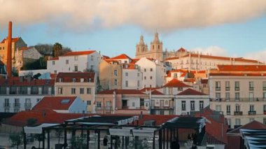 Lizbon Panorama. Timelapse 4k. Lizbon Portekiz en büyük şehir ve başkentidir. Lizbon kıta Europes en batı başkenti ve Atlantik Sahili boyunca tek kişi olduğunu.