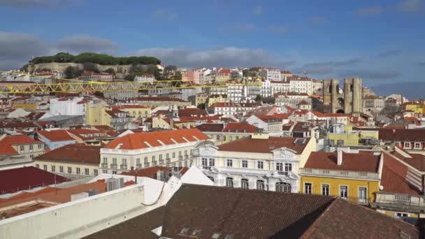 Panorama van Lissabon. Luchtfoto. Lissabon is de hoofdstad en de grootste stad van Portugal. Lissabon is continentaal Europa meest westelijke hoofdstad en de enige langs de Atlantische kust. — Stockvideo