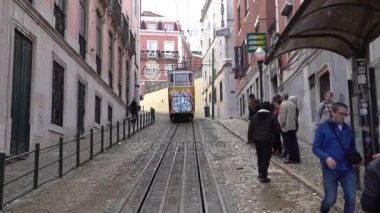 Lisbon, 2017 yaklaşık: eski tramvay Asansör Gloria eski şehir Lizbon, Portekiz. Lizbon Portekiz başkenti, kıta Europes başkenti ve Atlantik kıyı boyunca bir tek.