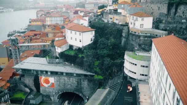 波尔图, 大约 2018: 全景的波尔图古城。葡萄牙, 波尔图 Ribeiras 视图。全景老城市波尔图在河 Duoro. — 图库视频影像