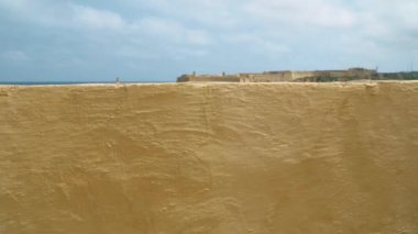 Akdeniz, Fort Ricasoli ve Adası Malta Valletta kıyısında üzerinden görünümü.
