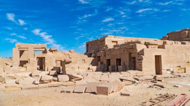 Seti 'nin Mortuary Tapınağı, Yeni Krallık Firavunu I. Seti' nin anıt tapınağıdır. Yukarı Mısır 'daki Theban Necropolis' te, modern Lüksör Thebes şehrinin Nil Nehri 'nin karşısında yer almaktadır. Bina nea 'da.