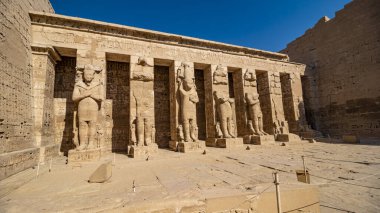 Medinet Habu Tapınağı. Mısır, Luxor. Morg Tapınağı Ramses III Medinet Habu adlı bir önemli yeni Krallık dönemi Batı Şeria Mısır Luksor yapıdır
