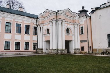 Kremlin 'deki pembe bina Veliky Novgorod, Rusya