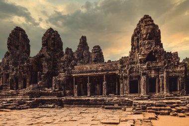 Angkor Wat gün batımında, Siem Reap Eyaleti, Kamboçya