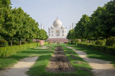 The Taj Mahal is an ivory-white marble mausoleum on the south bank of the Yamuna river in the Indian city of Agra, Uttar Pradesh, Taj Mahal India, Agra. 7 world wonders. Beautiful Tajmahal travel destination clipart
