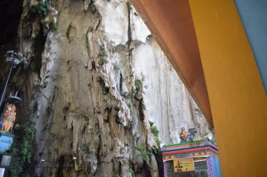 Batu mağaraları, Hindistan dışındaki en büyük Hindu tapınağı. Lord Murugan 'ın heykeli, Kuala Lumpur yakınlarındaki Kutsal Batu Mağaraları, Malezya