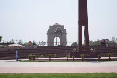Delhi 'deki Ulusal Savaş Anıtı' nın iç manzarası, Savaş Anıtı 'nın akşam manzarası, Hindistan Kapısı Rajpath, Yeni Delhi' de bulunan bir savaş anıtıdır.