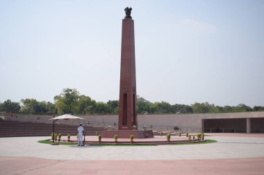 Delhi 'deki Ulusal Savaş Anıtı' nın iç manzarası, Savaş Anıtı 'nın akşam manzarası, Hindistan Kapısı Rajpath, Yeni Delhi' de bulunan bir savaş anıtıdır.